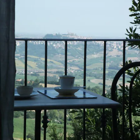 Country house La Rosa Scarlatta *