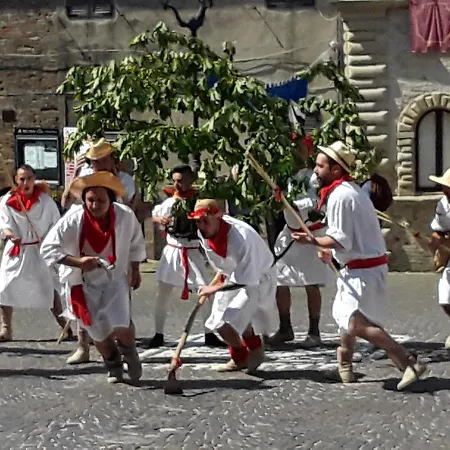 La Rosa Scarlatta * Monterubbiano