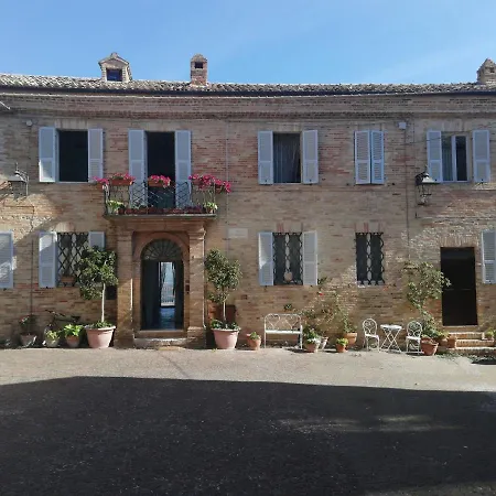 La Rosa Scarlatta Country house Monterubbiano